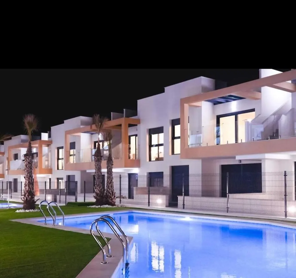 Apartament En Casa Nuestro Villamartín